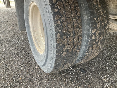 USED 2006 GMC W4500