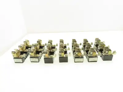 Allen Bradley 40023-416-04 Fuse Block 3-Pole Fuse Holder 60A 600V  Lot of 7