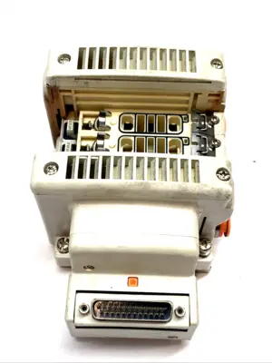 USED SMC PLUG-IN VALVE MANIFOLD BASE MISSING PORT