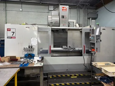 2004 HAAS VF-7B/40 Vertical Machining Centers | Machinery Network (1)
