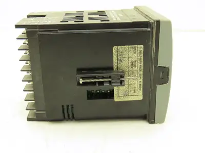 Honeywell DC2500-E0-0L00-100-00000-00-0 UDC2500 Temperature Controller Module