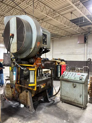 L&J 100 OBI / Gap Frame Press | Universal Press & Machinery (UPM) (1)