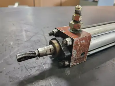 Pneumatic Cylinder 1-1/2" Bore x 35" Stroke