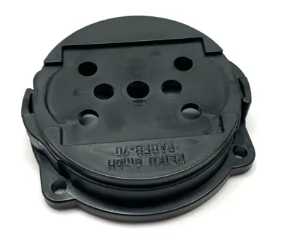 USED REIKU ROTARY FLANGE SEAL FITTING 7-HOLE 70MM BLACK POLYAMIDE