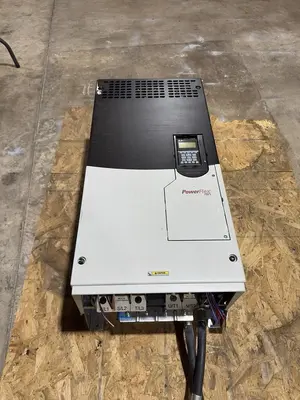 ALLEN BRADLEY 20GWANC415AN6VNHN8-RW AC DRIVE LIQUID COOLED 3 PHASE OUTPUT #S682