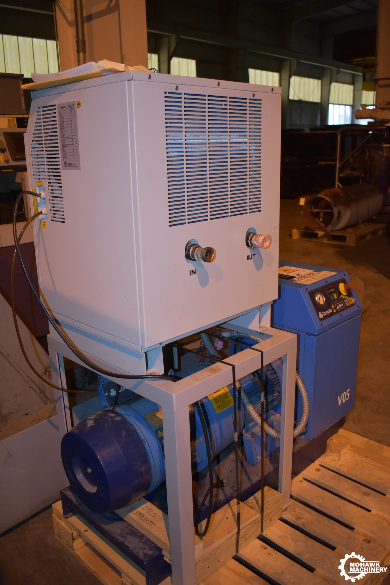 7.5 HP COMPAIR "705PSAS07-2236D105" ROTARY SLIDING VANE AIR COMPRESSOR SYSTEM w/NANO NXC REFRIGERATED AIR DRYER - AIR TANK
