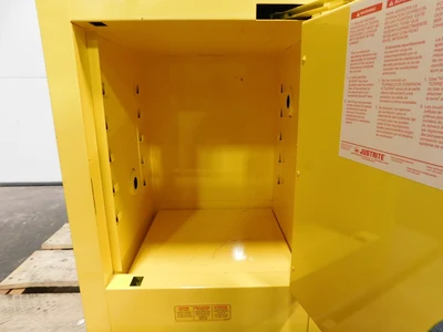 Used Justrite _UNKNOWN_ Hazardous Storage Units Ohio US | Equipment Recovery Corp. #1331292