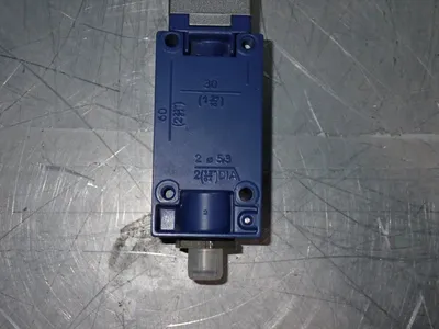 Used TELEMECANIQUE XCKJ1167DSA8 Relays & Switches Ohio US | HGR 24 #915932