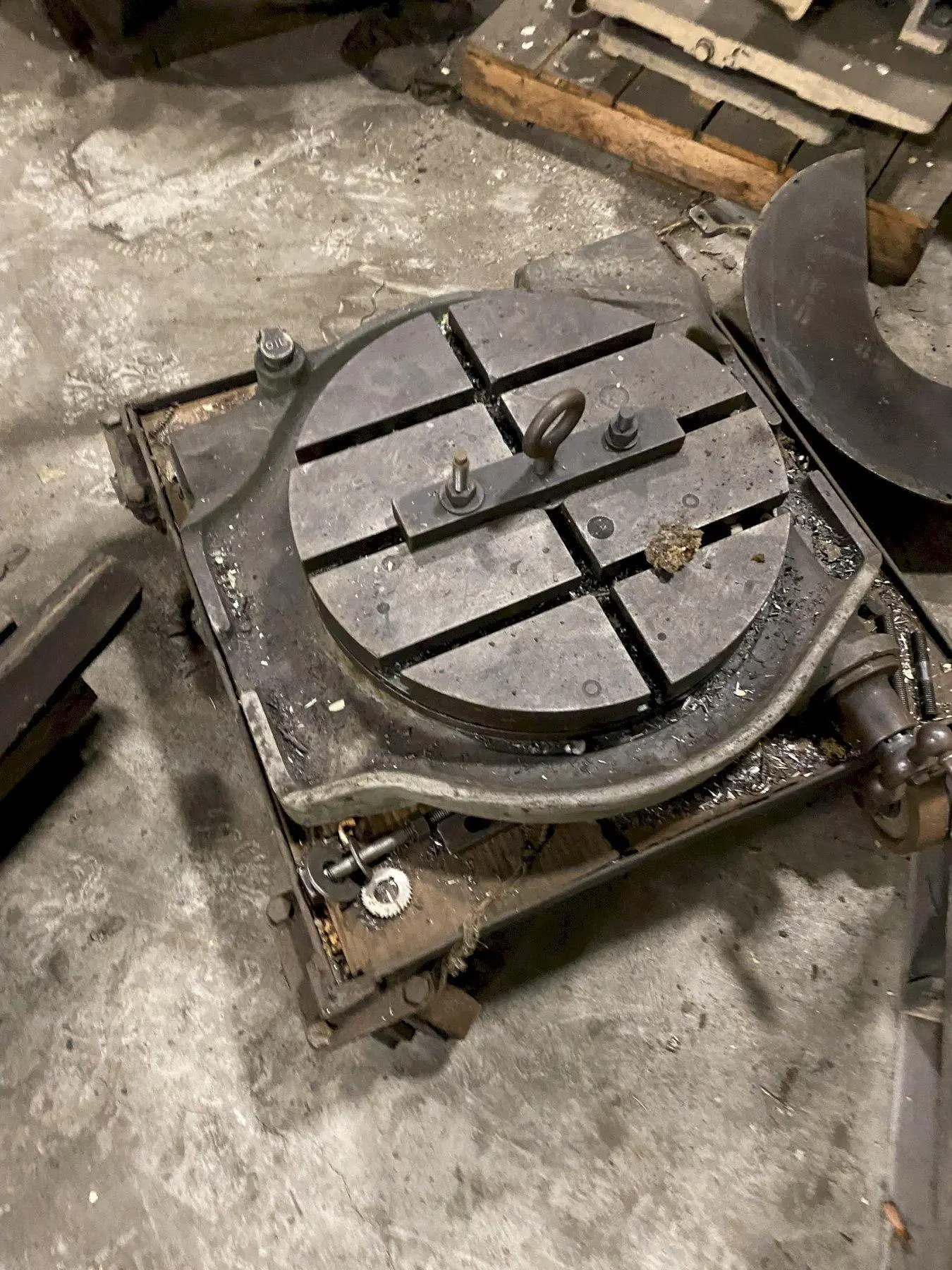 20" MANUAL ROTARY TABLE. STOCK #0314322