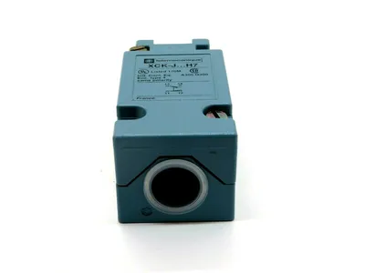 NEW SCHNEIDER TELEMECANIQUE ZCKJ11H7 LIMIT SWITCH BODY XCK-J…H7