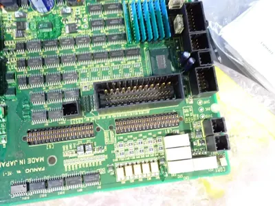 USED FANUC A16B32000610