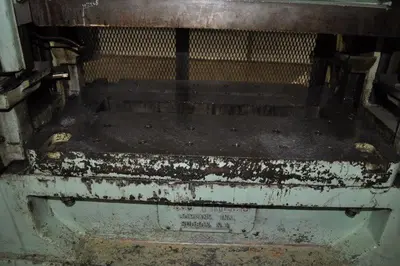 V&O SS2-35-32 Straight-Side Presses | Mohawk Machinery (5)