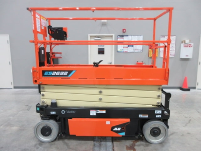USED 2023 JLG ES2632