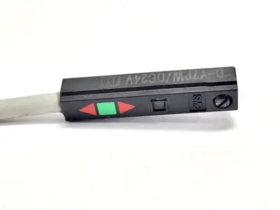 Used SMC D-Y7PW/DC24V, M12 Proximity Sensors Michigan US | Maverick Industrial Sales #1489817