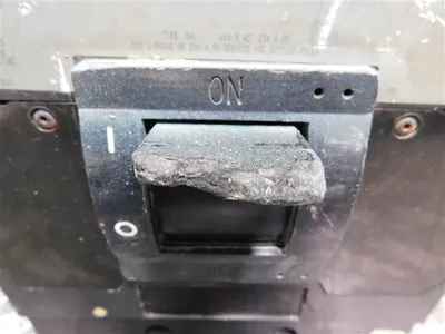 Square D MHP36000M6451 Molded Case Switch 600 VAC Damaged Handle See Pics Used