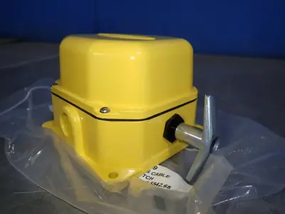 NEW REED 04944040