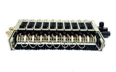 VV5FS2-01T1-101-02T | SMC  Solenoid Valve Manifold, 5-Port, 10-Station, 1/4" NPT - Used