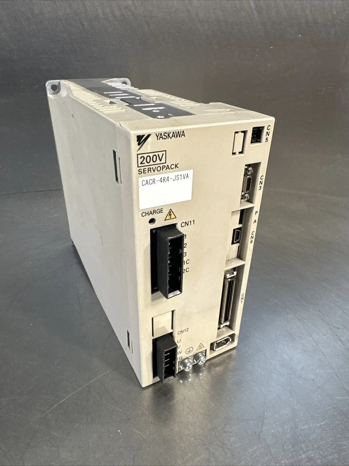 USED Yaskawa Yaskawa CACR-4R4-JS1VA