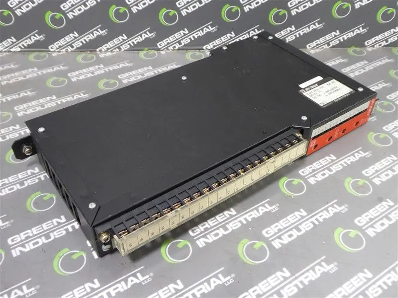 Square D 8030 ROM-221 SY/MAX Output Module Series F1 Used