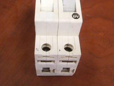 USED Allen-Bradley 1492SP1C100-N