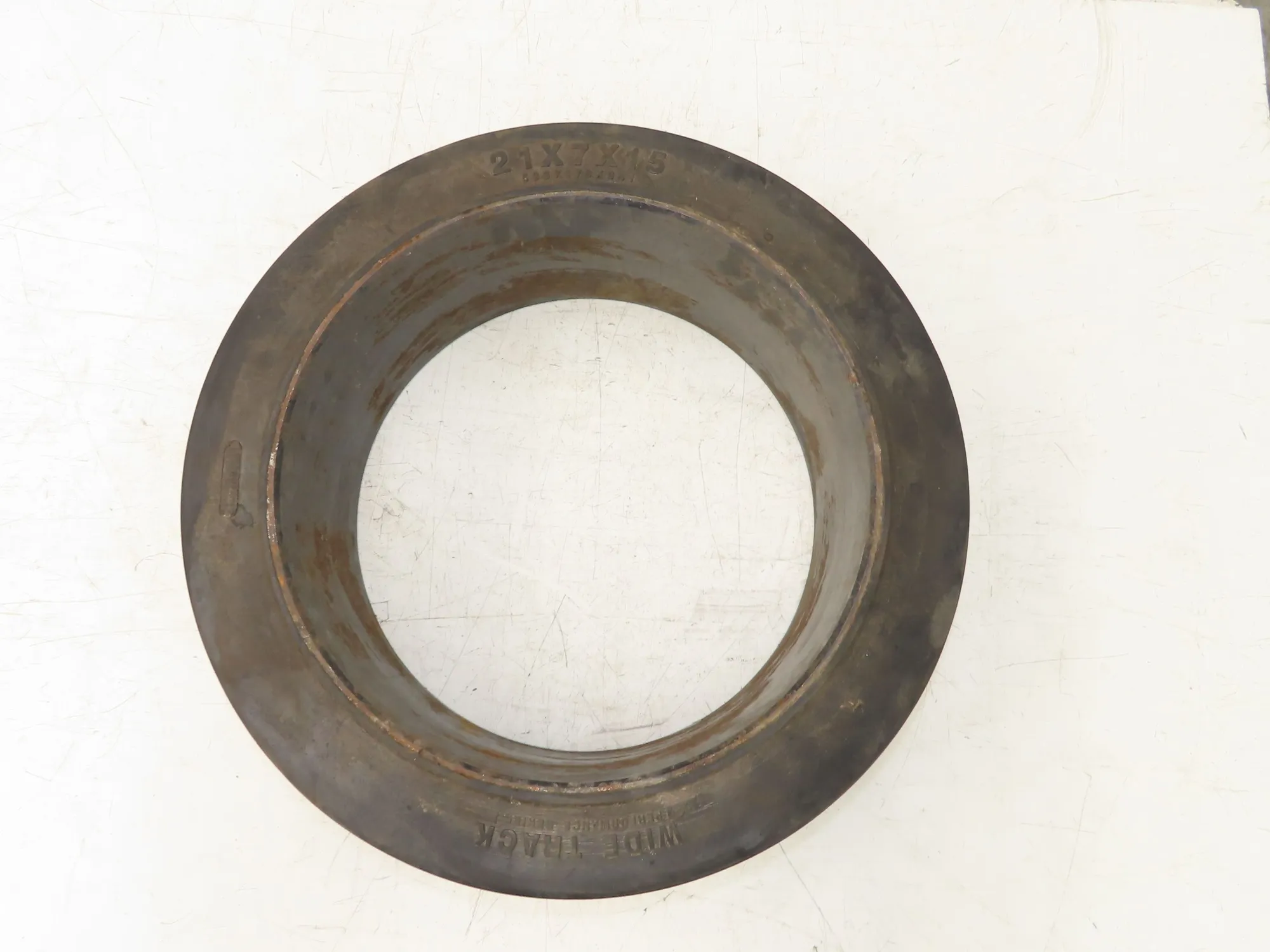 Wide Track 21x7x15 21x7x15 Forklift Tire Smooth Solid Press-on Black