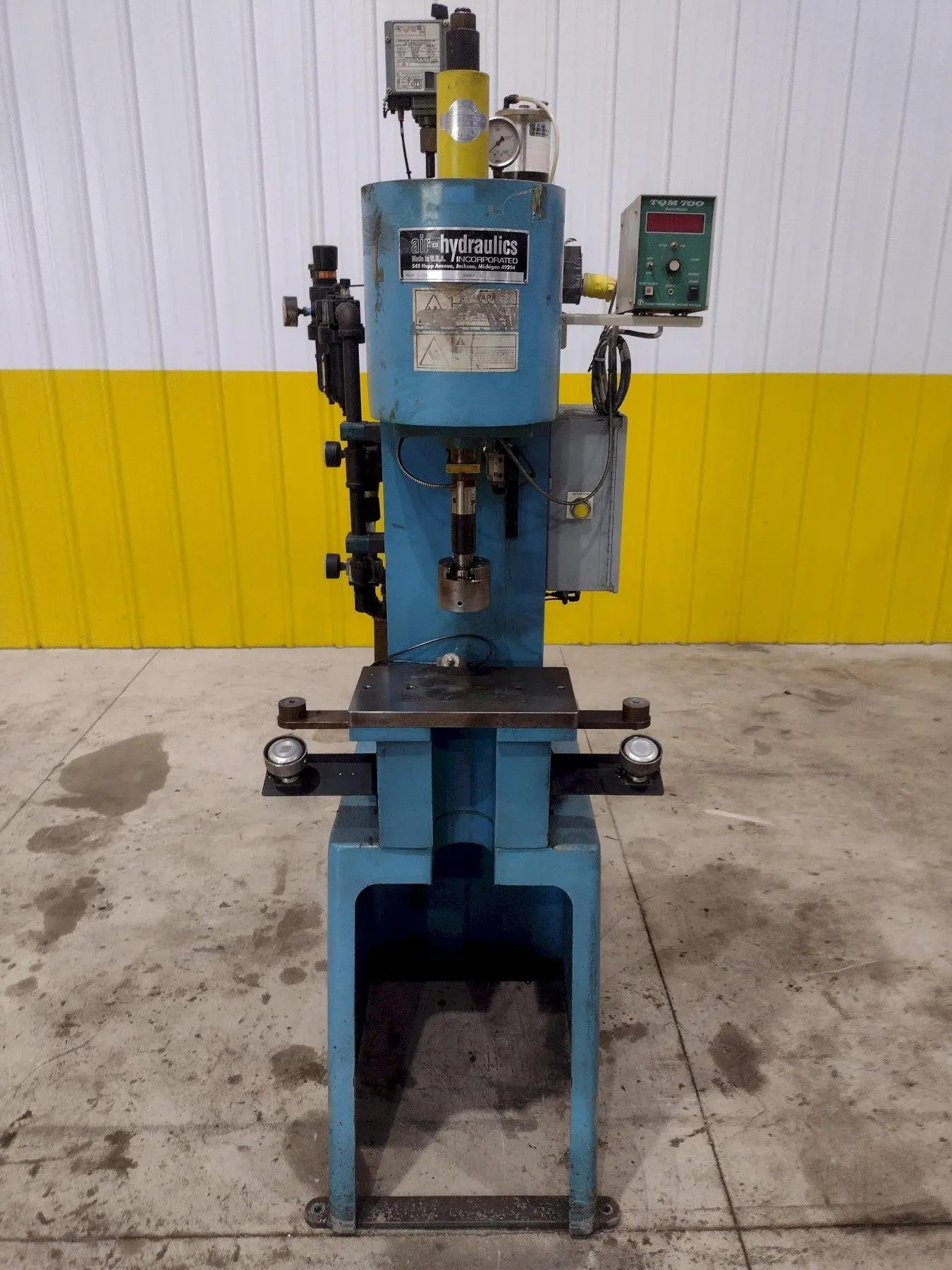 USED AIR-HYDRAULICS C-300