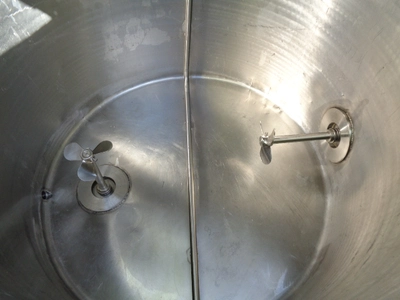 1,100L S/S Vertical Mixing Tank