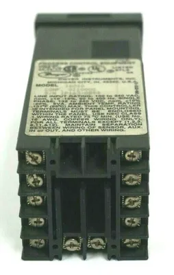 USED LOVE CONTROLS 16010 DIGITAL PROCESS CONTROLLER