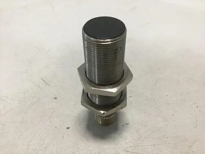 USED BALLUFF BES M18MI-PSC80B-S04G