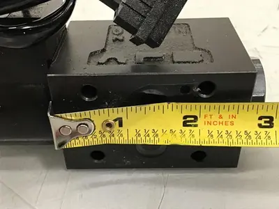 USED YUKEN DSG-01-2B2-D24-70358