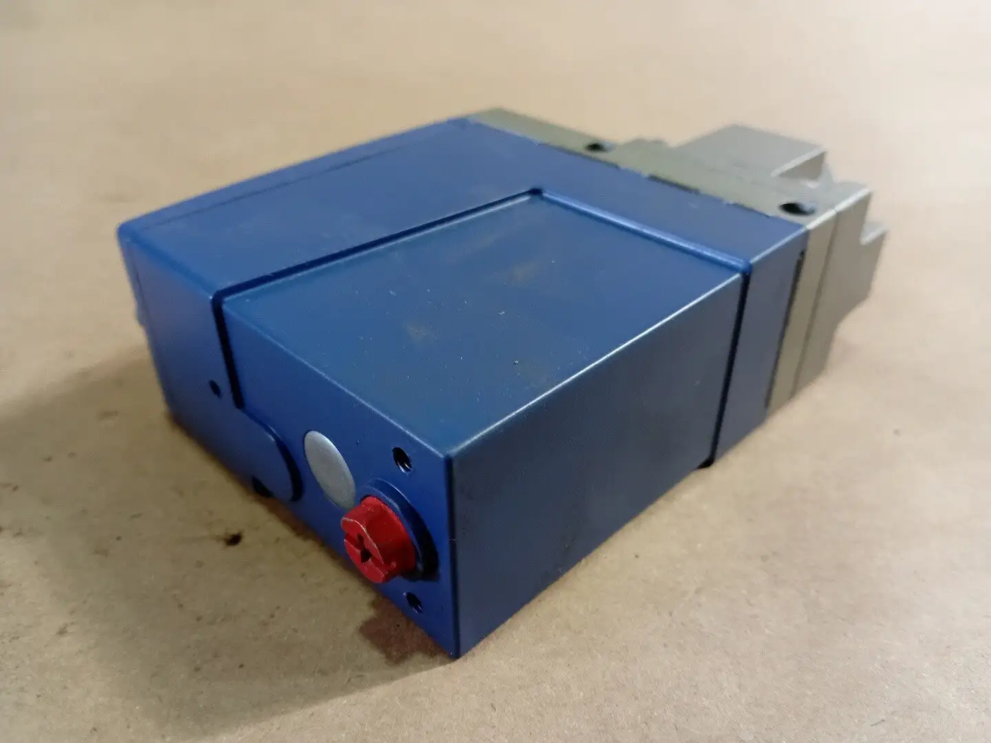 NEW TELEMECANIQUE XMLA160D2S11