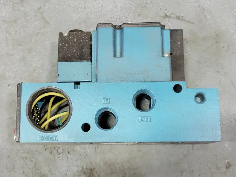 Used MAC 6211C-512-PM-112DA Valves/Fittings British Columbia CA | Lenmark #257481