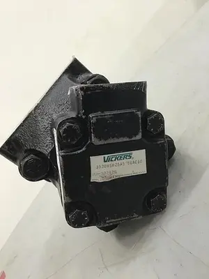 USED VICKERS 3520VSH25A5