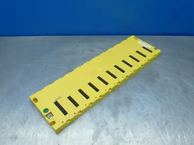 Used FANUC A03B0819C001 PLC Chassis Ohio US | HGR 24 #885650