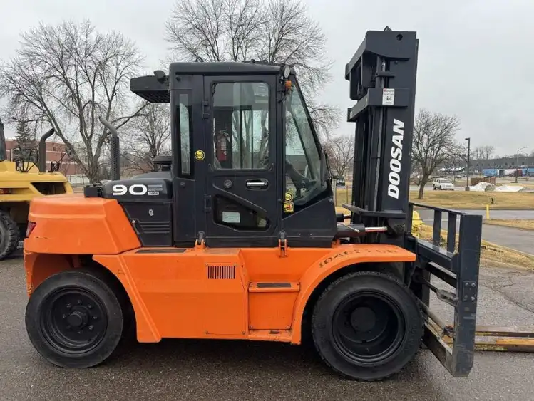 Used 2016 DOOSAN D90S-7 Misc Forklifts Colorado US | Discount Forklift #897723