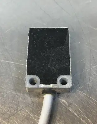 Turck Bi5U-Q08-AP6X2 Sensor, 20-30VDC 200 mA 5E-33/1
