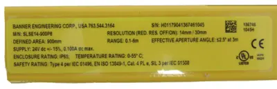 NEW BANNER SLSE14-900P8 LIGHT CURTAIN EMITTER 136746 79537 35-1/2"