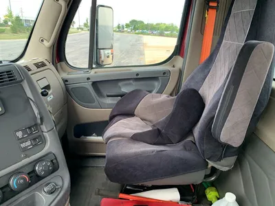 2016 FREIGHTLINER CASCADIA FREIGHT TRUCK | Levy Recovery Group (9)