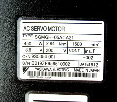 NEW YASKAWA ELECTRIC SGMGH-05ACA21