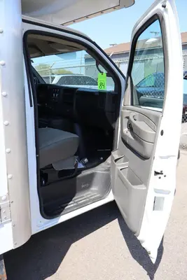 2013 CHEVROLET 4500 BOX TRUCK | Levy Recovery Group (13)