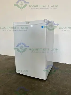 USED DANBY PRODUCTS DUFM032A1WDB UPRIGHT FREEZER 3.2 CU. FT., 115V