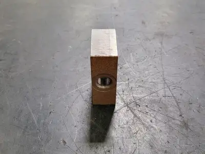Hydraulic Adapter Block -12 Code 61 Sandwich Style