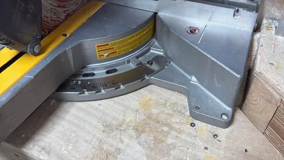 Used _UNKNOWN_ _UNKNOWN_ Double Miter Saws Georgia US | Auction Management Corporation #1548657