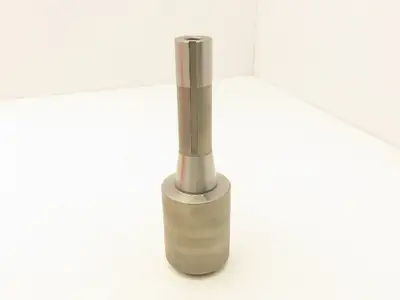 Accupro 775354 End Mill Holder: R8 Taper, Taper Shank, 7/8-2.75" Hole Dia