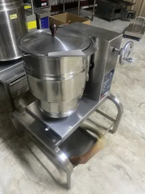 191-0019 Groen TDBO-20 20 Qt Manual Tilt Tilting Skillet Braising Pan