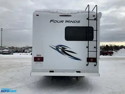 USED 2022 FORD /THOR MOTOR COACH E-350 SUPER DUTY FOUR WINDS 22E