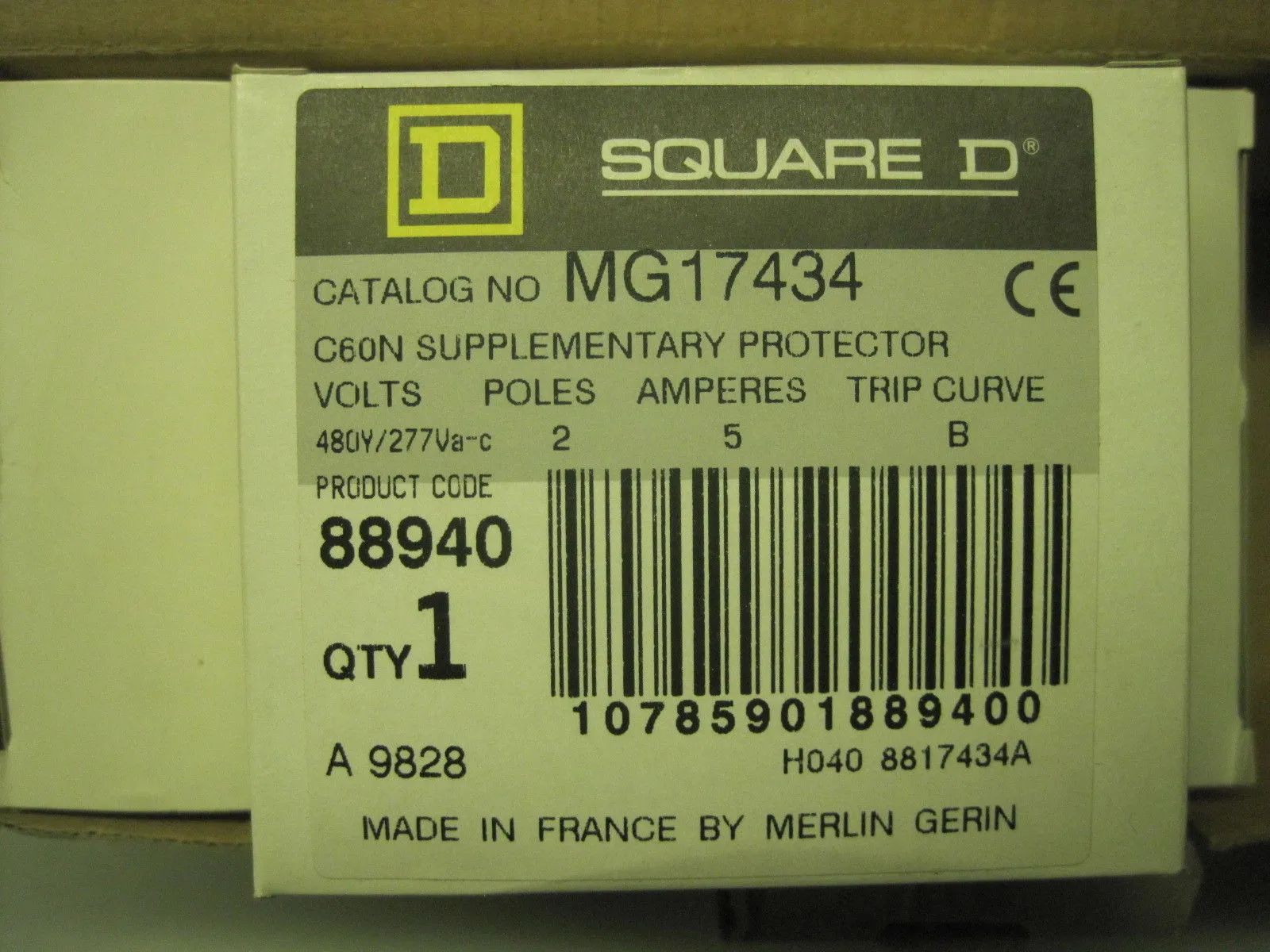 NEW SQUARE D MG 17434 CIRCUIT BREAKER MG17434