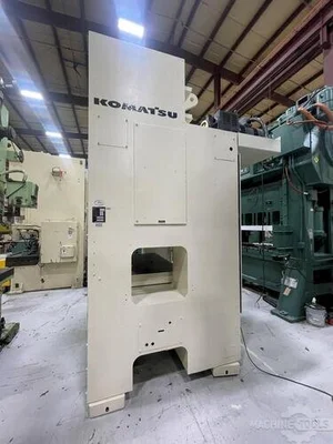 USED 1988 KOMATSU E2M200