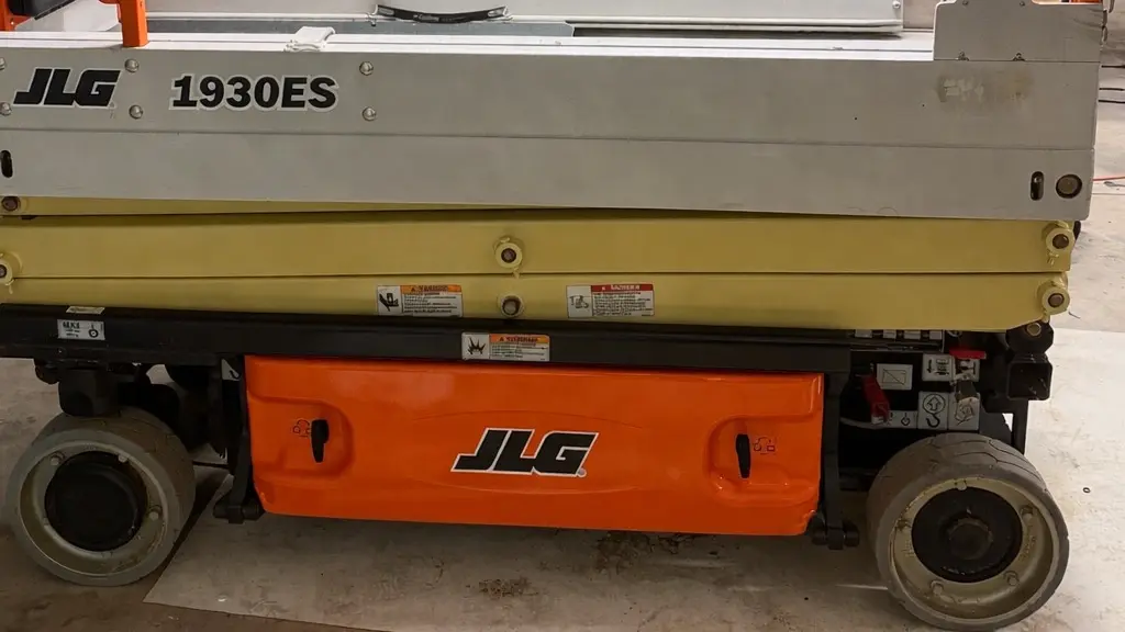 USED 2017 JLG 1930ES