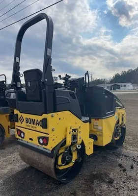 2026 BOMAG BW 100 SL-5 Tandem Vibratory Rollers | Mid South Machinery (2)